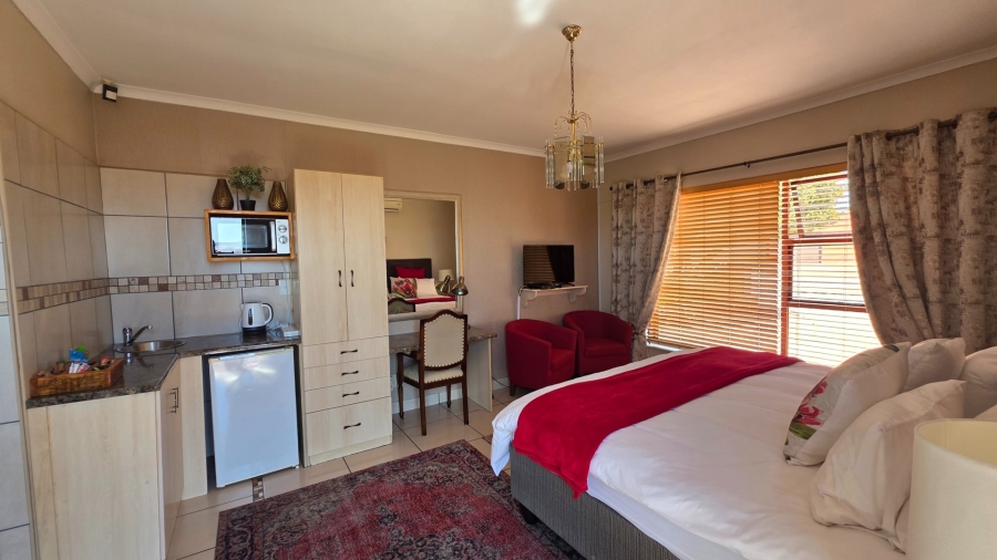 7 Bedroom Property for Sale in Vredenburg Western Cape